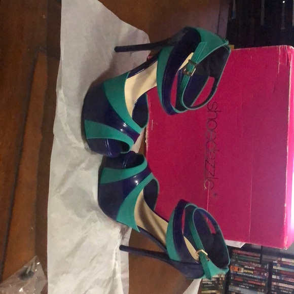 New Shoe dazzle heels - Picture 7 of 8